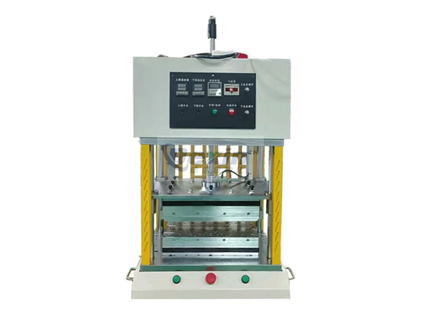 塑料氣動(dòng)壓合機(jī).jpg